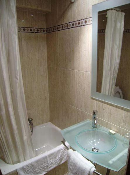 Hostal Miguel Angel Madrid Rom bilde