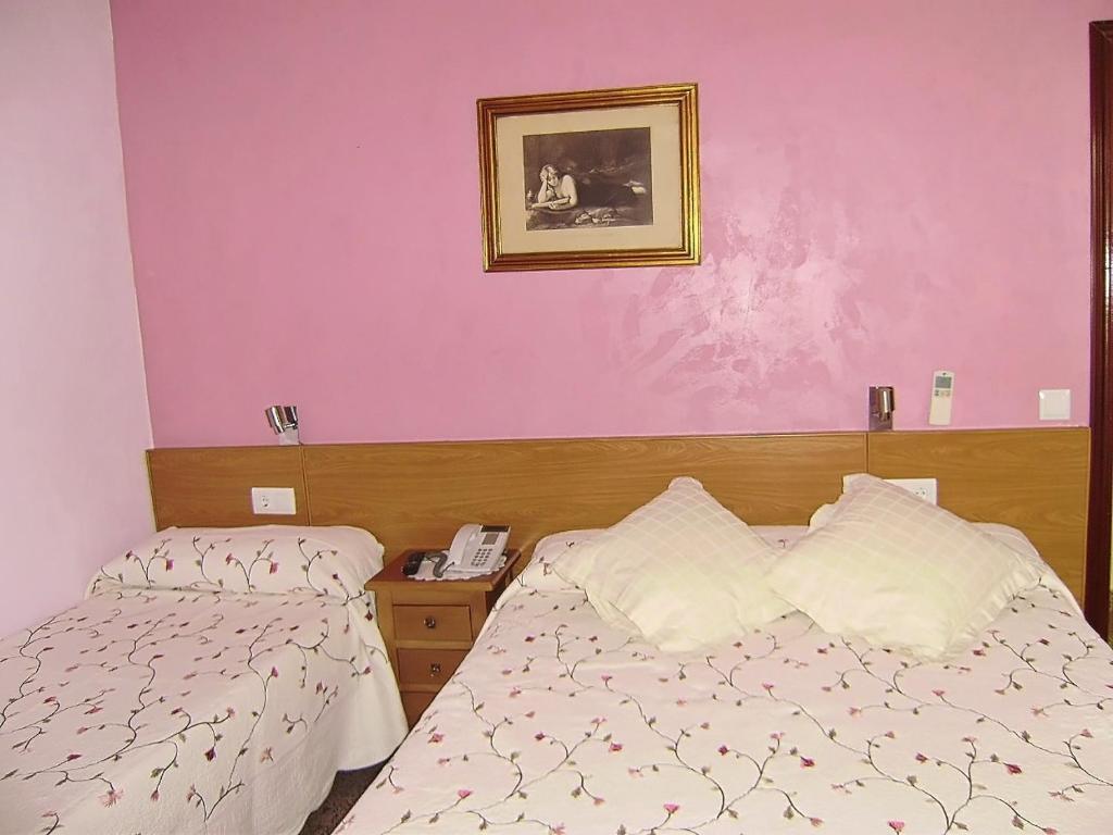 Hostal Miguel Angel Madrid Eksteriør bilde